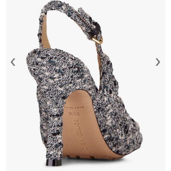 Sandles - Picture 4 of 12